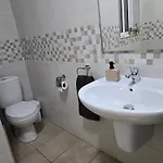 Cozy 2 Bedroom Steps To Seafront Апартаменты Gzira
