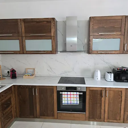 Cozy 2 Bedroom Steps To Seafront * Gzira