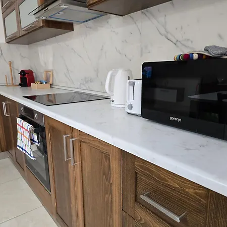 아파트 Cozy 2 Bedroom Steps To Seafront 그지라