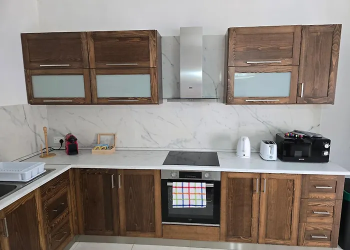 Cozy 2 Bedroom Steps To Seafront * Gzira