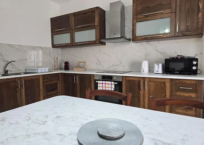 Cozy 2 Bedroom Steps To Seafront * Gzira