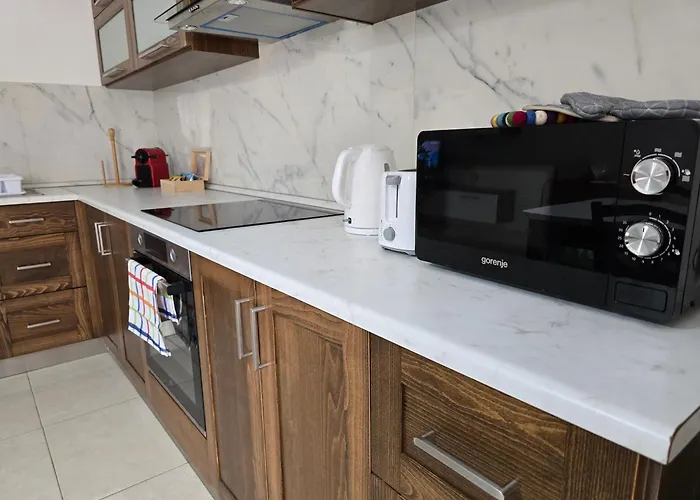 Lägenhet Cozy 2 Bedroom Steps To Seafront Gzira